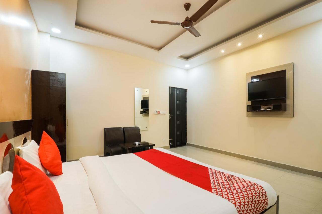 Oyo Flagship Krishna Regency Near Chaudhary Charan Singh International Airport Bijnaur Exterior foto