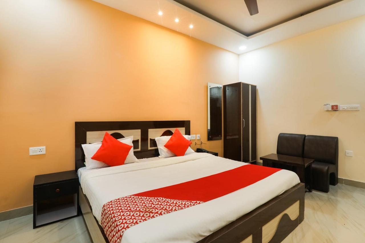 Oyo Flagship Krishna Regency Near Chaudhary Charan Singh International Airport Bijnaur Exterior foto